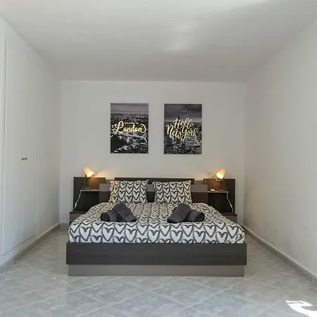 Villa Luxurious Detached With Private Pool And Panoramic Sea And Mountain Views *
